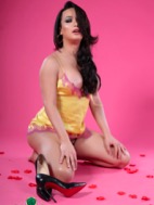 Bianka looking hot in pink with a touch of roses 